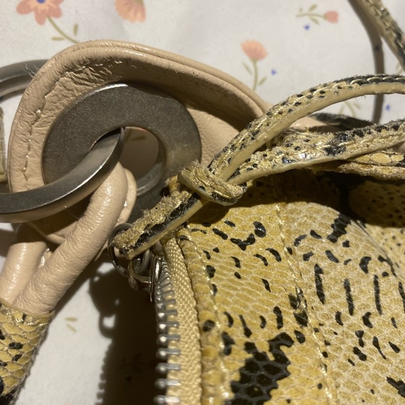 large y2k mock snakeskin 6126 by lindsay lohan purse w/ side corsets - Picture 8 of 13